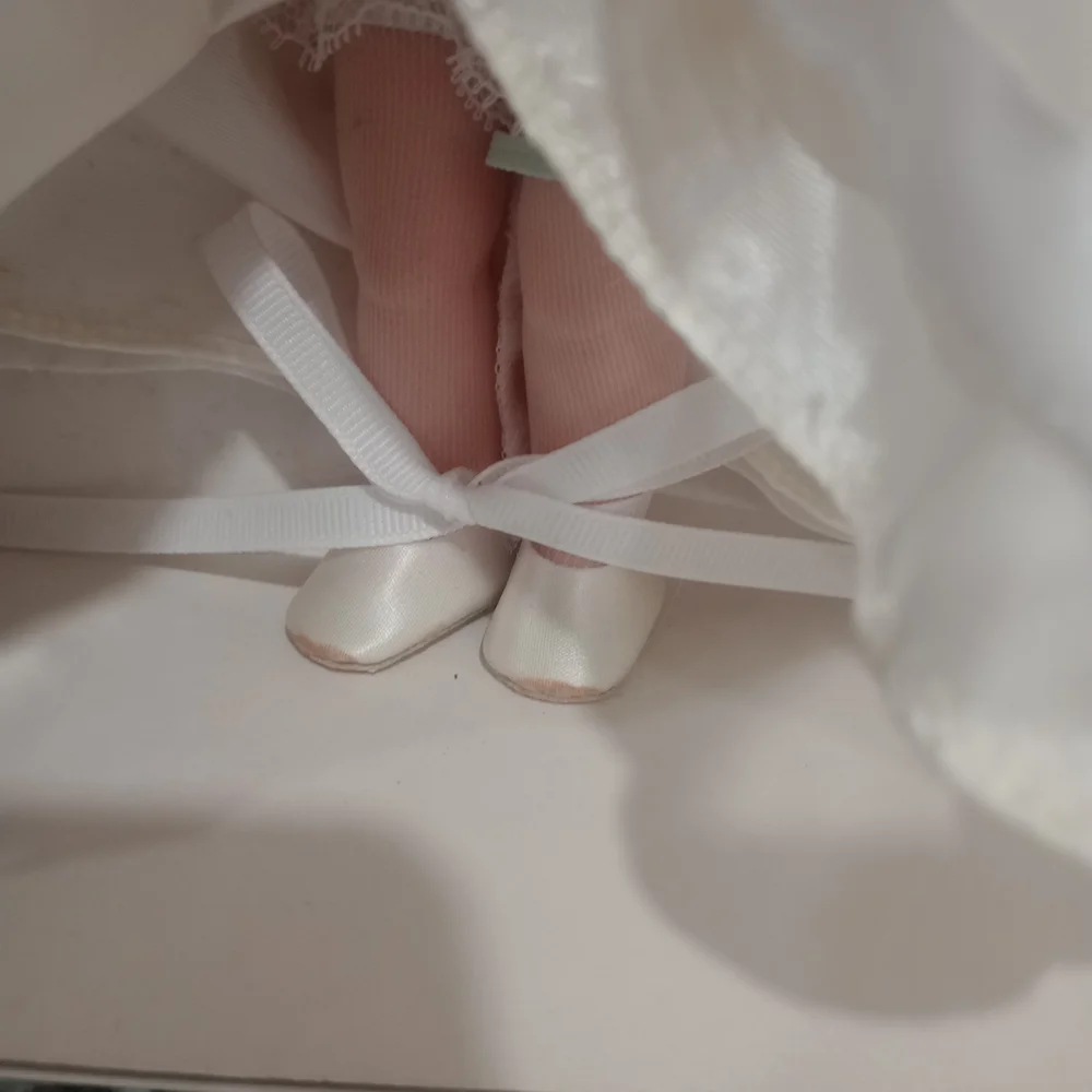 Madame Alexander Bride Doll with White and Pink Details - Picture 3 of 9
